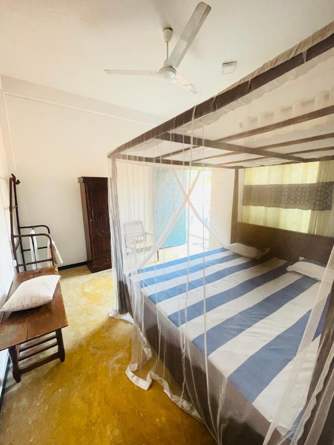 Chithra Homestay Тангалла Экстерьер фото