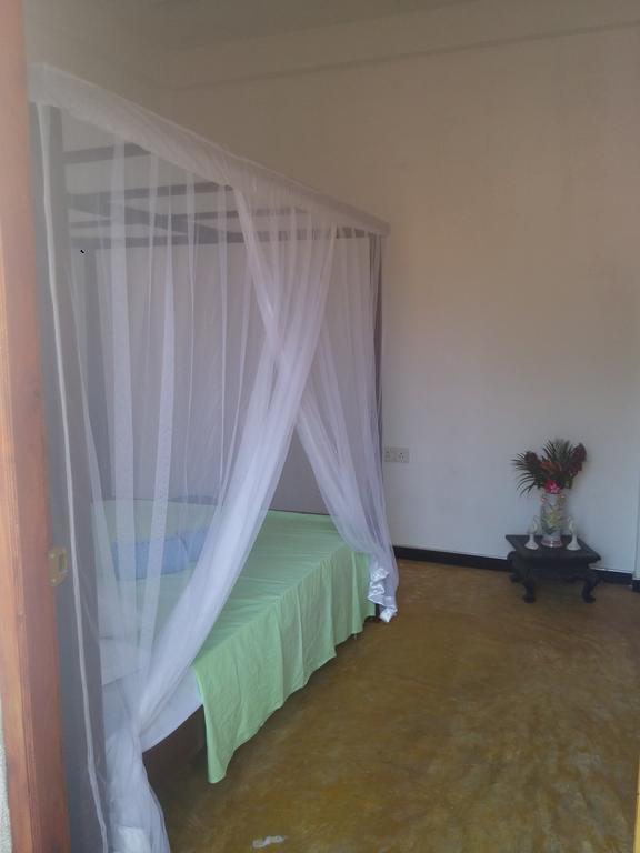 Chithra Homestay Тангалла Экстерьер фото