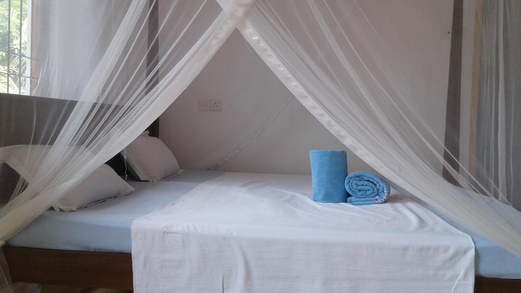 Chithra Homestay Тангалла Экстерьер фото