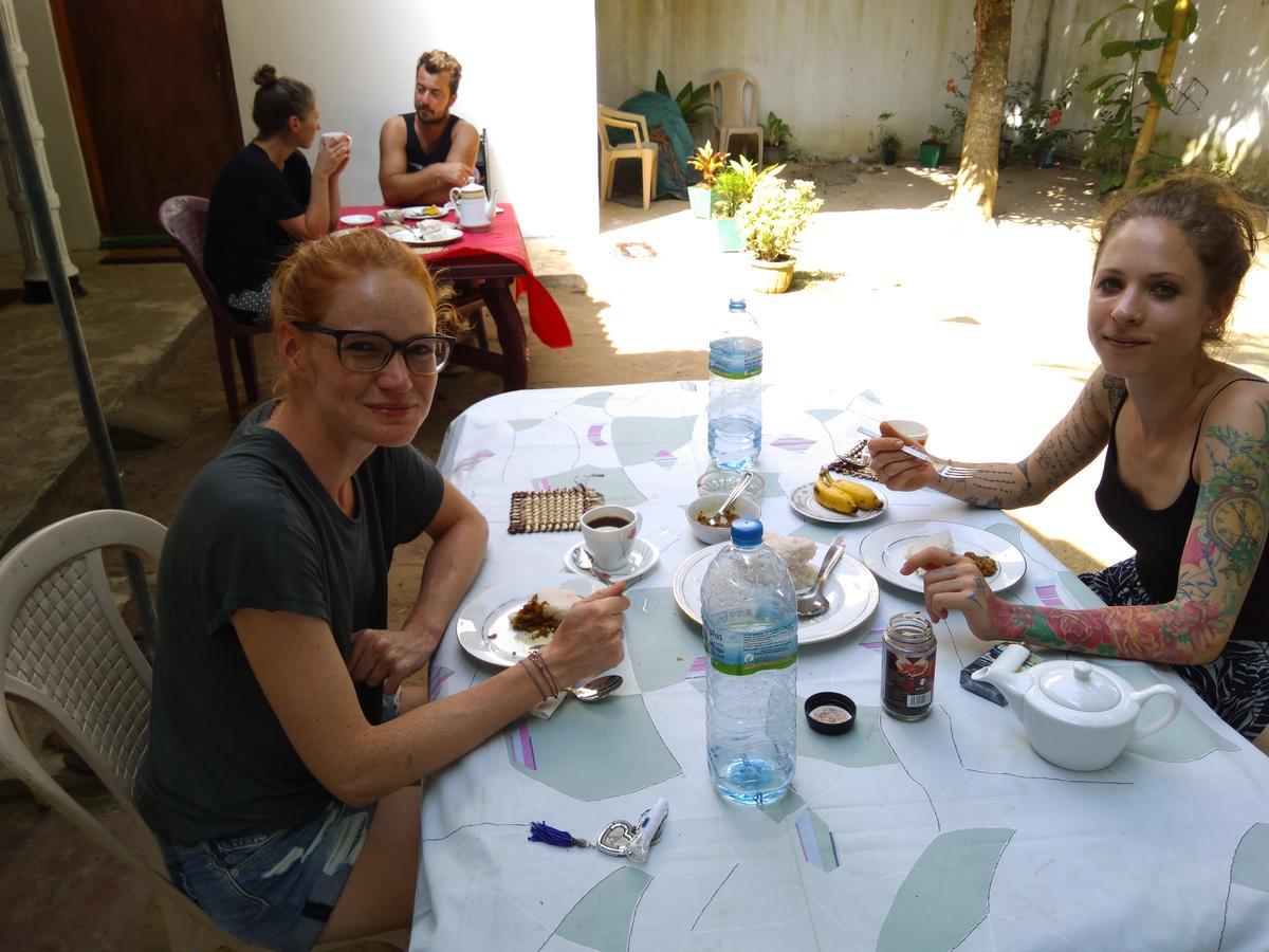 Chithra Homestay Тангалла Экстерьер фото
