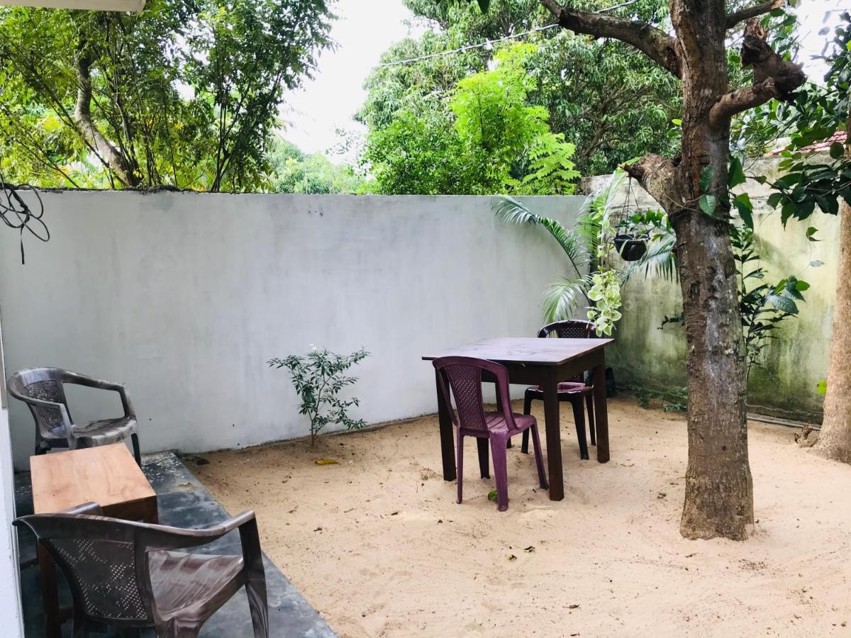 Chithra Homestay Тангалла Экстерьер фото