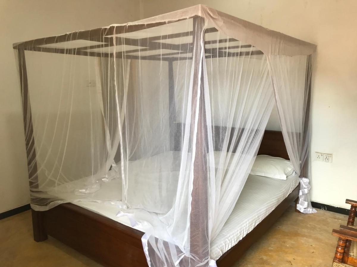 Chithra Homestay Тангалла Экстерьер фото