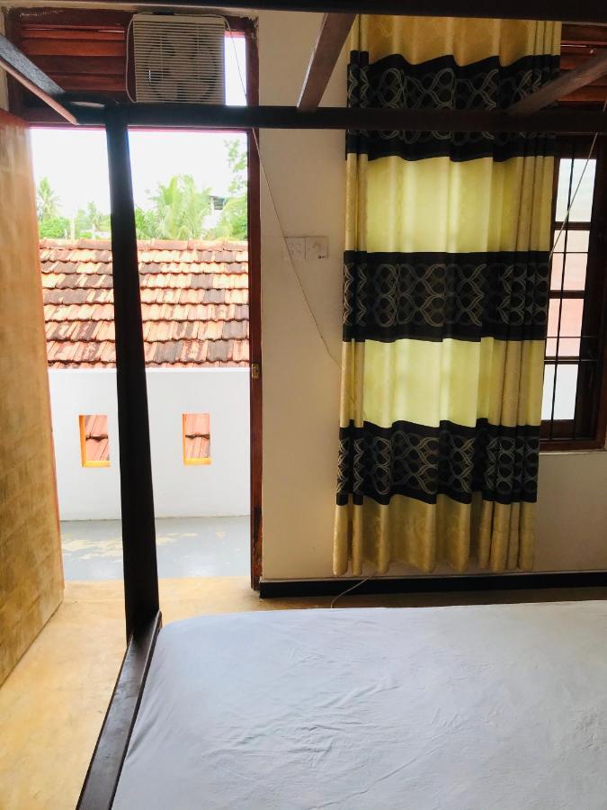 Chithra Homestay Тангалла Экстерьер фото