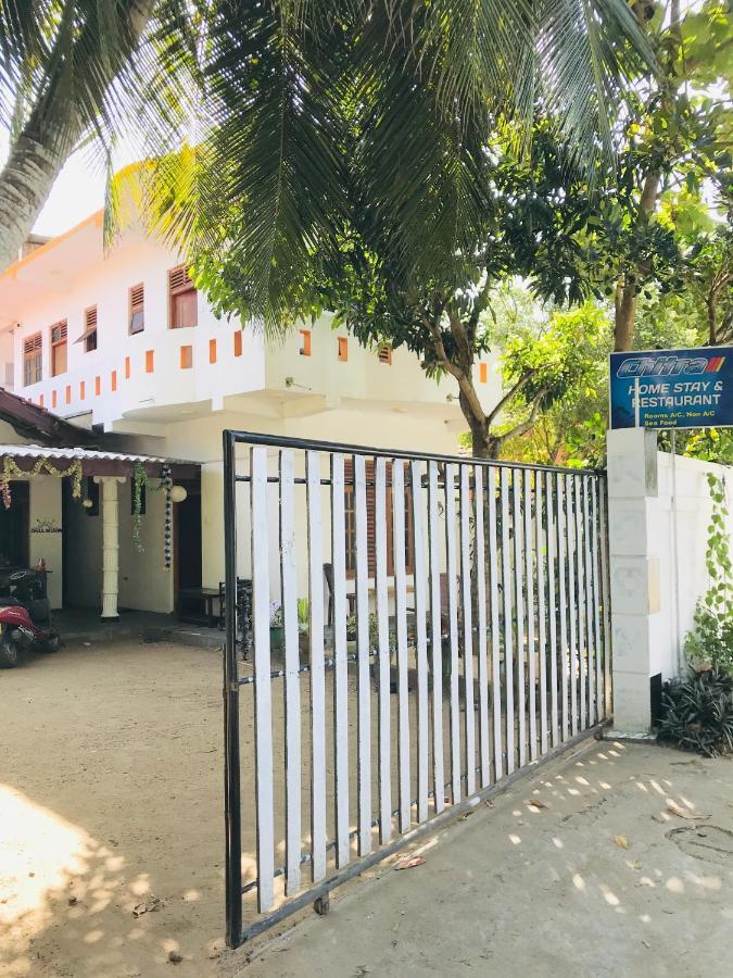 Chithra Homestay Тангалла Экстерьер фото