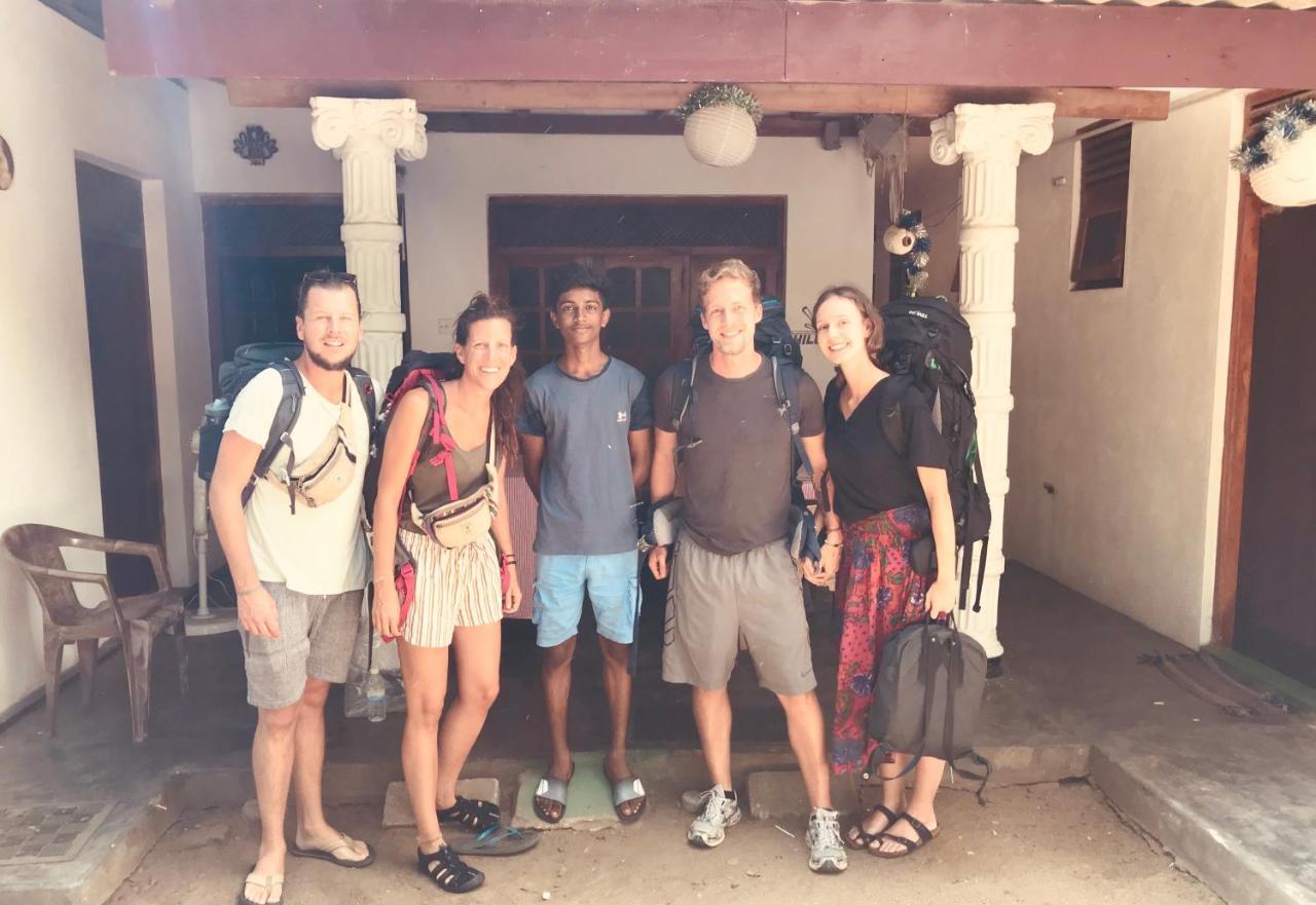 Chithra Homestay Тангалла Экстерьер фото